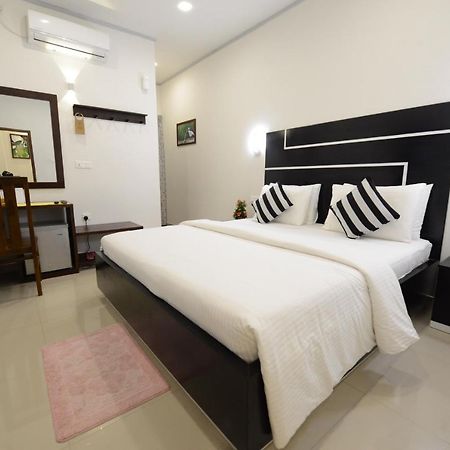 Diva Villa Airport Transit Hotel Katunayaka Bagian luar foto